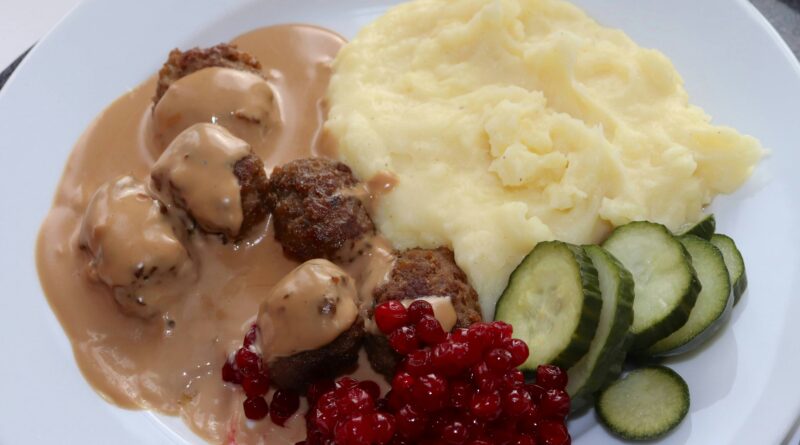 Tajna savršeno sočnih ćufti: Sastojak koji zamjenjuje hljeb i jaja Tajna savršeno sočnih ćufti: Sastojak koji zamjenjuje hljeb i jaja